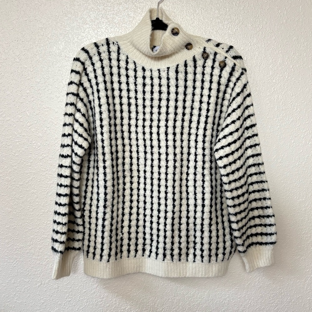 FRNCH Paris NWT Cream & Black Button Up Mockneck Sweater Small/Medium